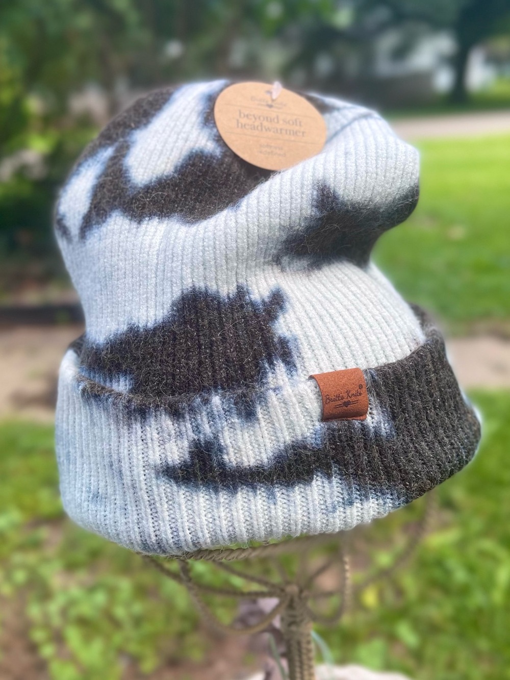 NEW Beyond Soft Headwarmer Tie-Dye Beanie hat Blue Grunge Slouchy Winter Britts